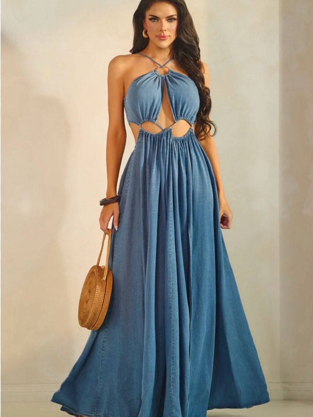 Blue Halter Cutout Maxi Dress with Flowing Skirt
Material: Lyocell